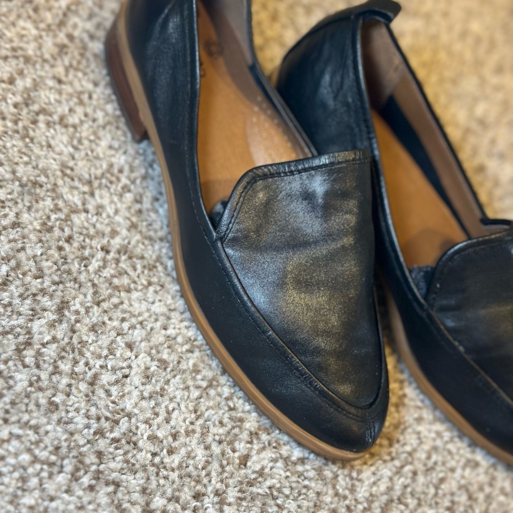 Susina Black Leather Flats